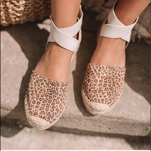 Leopard Criss Cross Espadrilles Size 7.5 - Picture 2 of 3